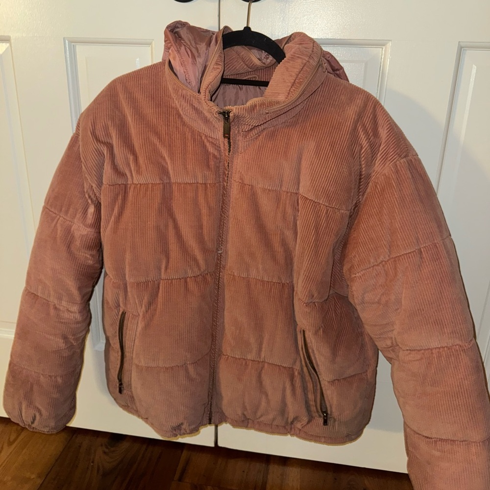 American Eagle Outfitters Pink Puffer Jacket Women’s Medium